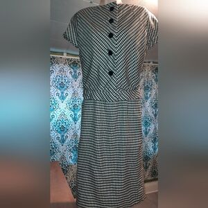 Black and White Vintage 1950's Sheath Dress